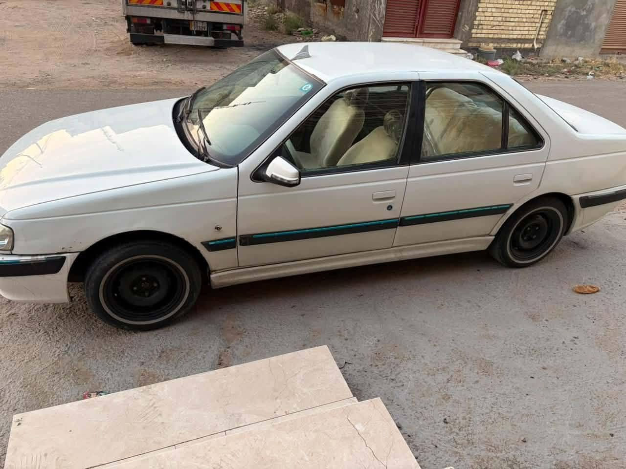 سلام عليكم بيجو بارص مديل 15 رقم بغداد انكليزي تحويل ثاني يوم بيها خياسات بالدوس وضربه بسيطه بالجاملغ الأمامي مامصلحه مكينه فرنسي جديده عارضها ب50 وبيها مجال بسيط للإستفسار ***********
