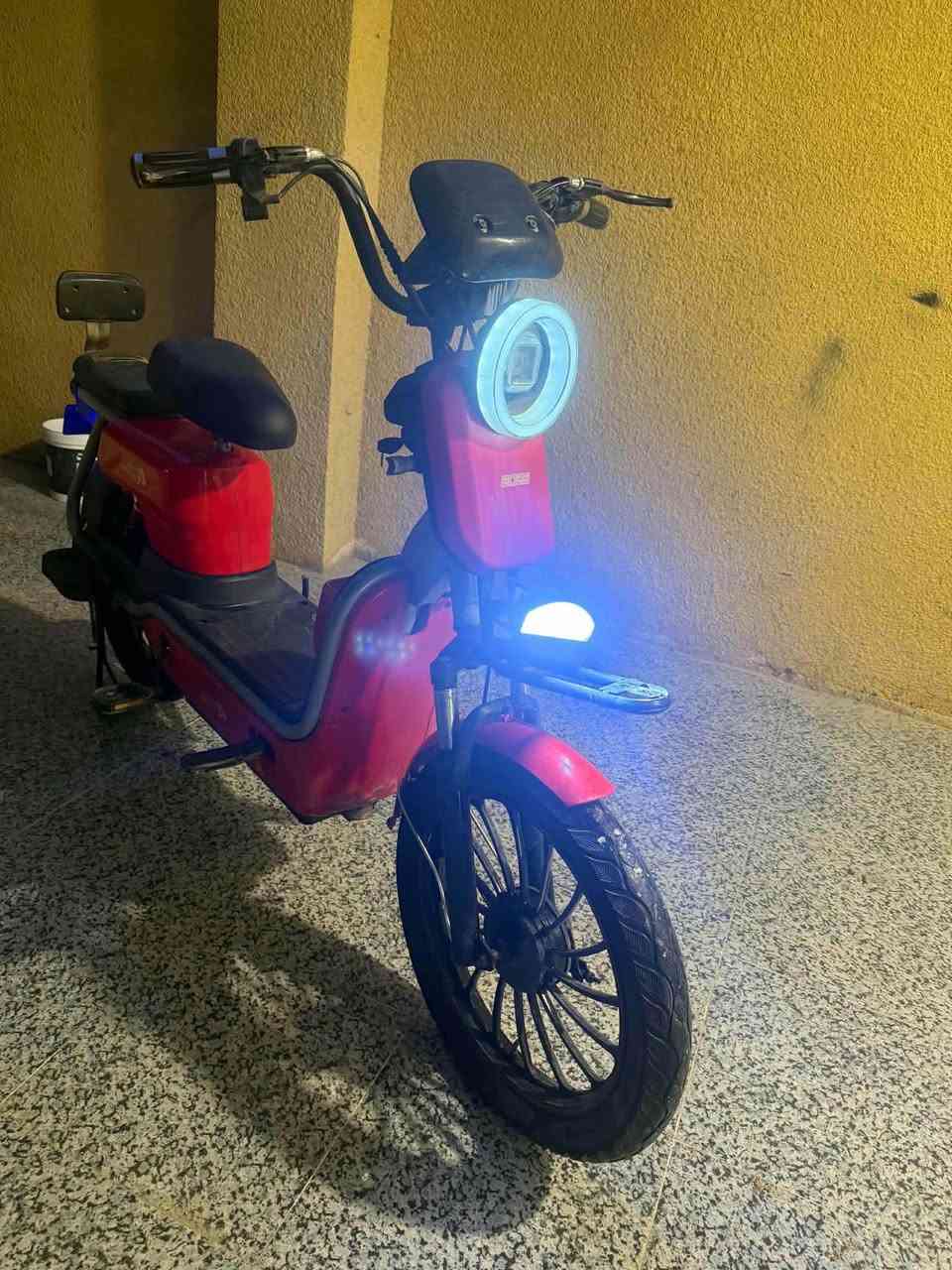 دراجة شحن • بطاريات بشرط • جسر مهروت