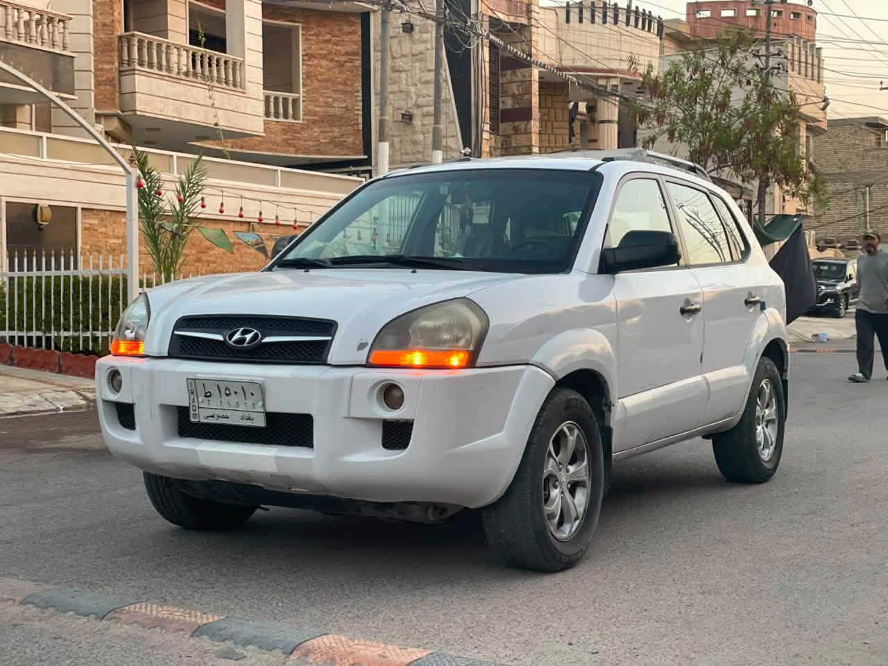 السلام عليكم :

🚘 للبيع Hyundai Tucson 2009 خليجي🪬

• بنيد مبدل نفس اللون
• شرط السونار فقط
• محرك 2000 دوش مكفول، مامفتوح
• كير مكفول، مامفتوح
• ماشية 132 ألف كم حقيقي
• السيارة باسمي
• شرط التحويل ثاني يوم
• السيارة جاهزة للفحص والشراء

📍 للجادين فقط، الفحص على حساب المشتري
💰 السعر: 110 وبيه مجال
📞 للاستفسار /***********
العنوان / (بغداد الرصافه)

نص مكتوب في الصور:
- HYUNDAI TUCSON 2009 خليجي للبيع بنيد مبدل نفس اللون شرط السونار فقط محرك 2000 دوش مكفول، مامفتوح كير مكفول، مامفتوح ماشيه 132 الف حقيقي السيارة باسمي شرط التحويل ثاني يوم السيارة جاهزة للفحص والشراء السعر 110 و بيه مجال بسيط للاستفسار والتواصل *********** العنوان بغداد الرصافه المعجبه بالسعر يترك المنشور بكلمه طيبه