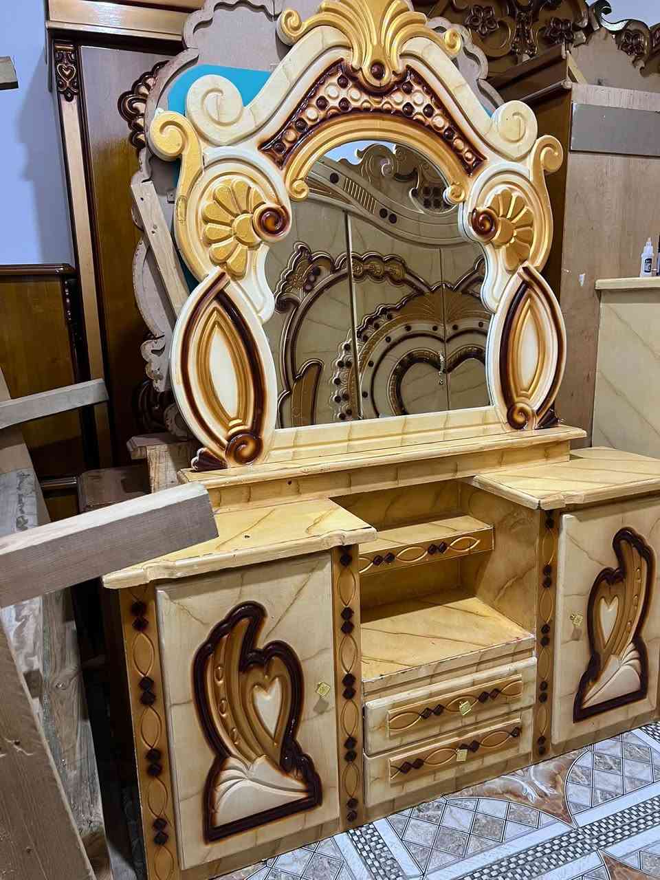غرفة نجارة • نضيفه • سوك الشيوخ
