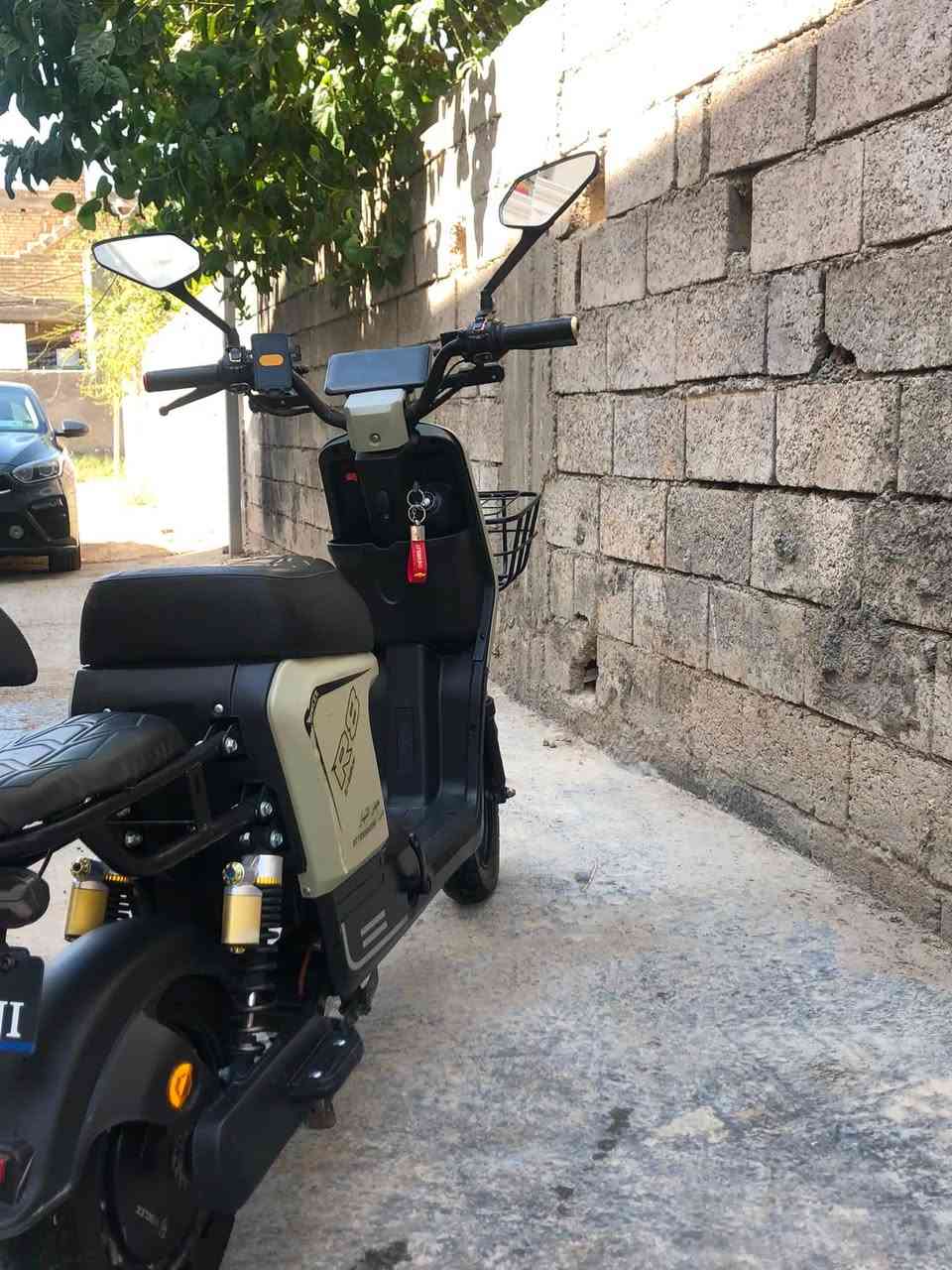سلام عليكم شلونهم الغوالي دراجه شحن للبيع

R8

5 بطاريات الكبار ونلي جديدات يخبلن: Winlee

ملفها:1500

لايت عالي ناصي، اشاره يمنه يسره

شركه ونلي  ومن معرض فوجي العالميه

هورن نضام بگ R و دبل اشارة كلشي بيها شغال دراجه نضيفه خير من الله سرعتها 99 اربع سرع بيها  وياها الشاحنه  و سله اماميه سعرها 400 وبيها مجال بسيط جداً 

العنوان:بغداد جزيره بغداد السياحيه

للاستفسار هـ:*********** واتساب

