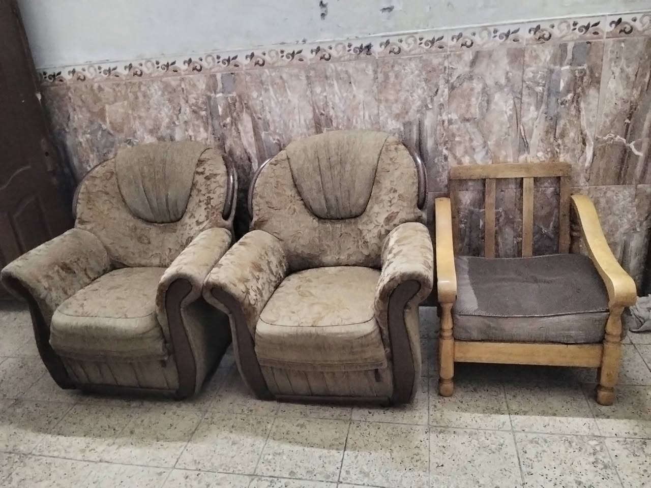 غراض للبيع مكان مدينة الصدر  ***********

