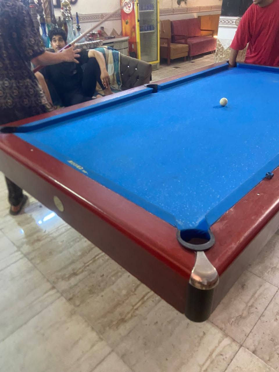 ميز يوركا للبيع ***********
