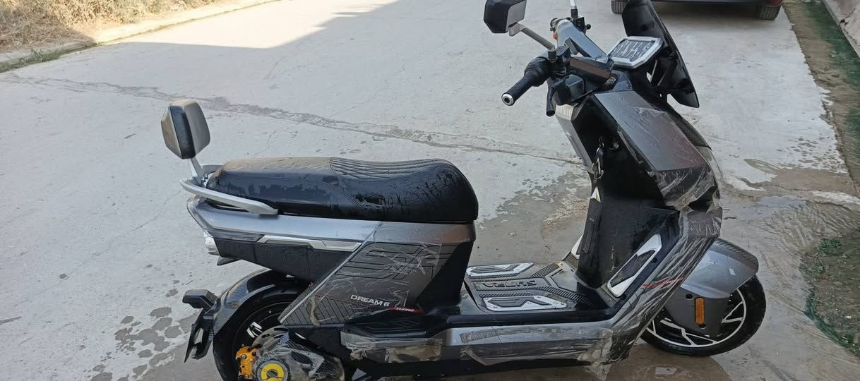 المسافة 90 كيلو
ملف   1500 W 
دبل سويج 

دبل بصمه 

تحكم من خلال الهاتف 

تشغيل عن بعد 

فتح الصندوق كهربائي 

الماطور مستخدم شي قليل شهر او اكثر 

بي ضمان من المعرض 

اي شي ما مبدل بي 

للاستفسار ***********
