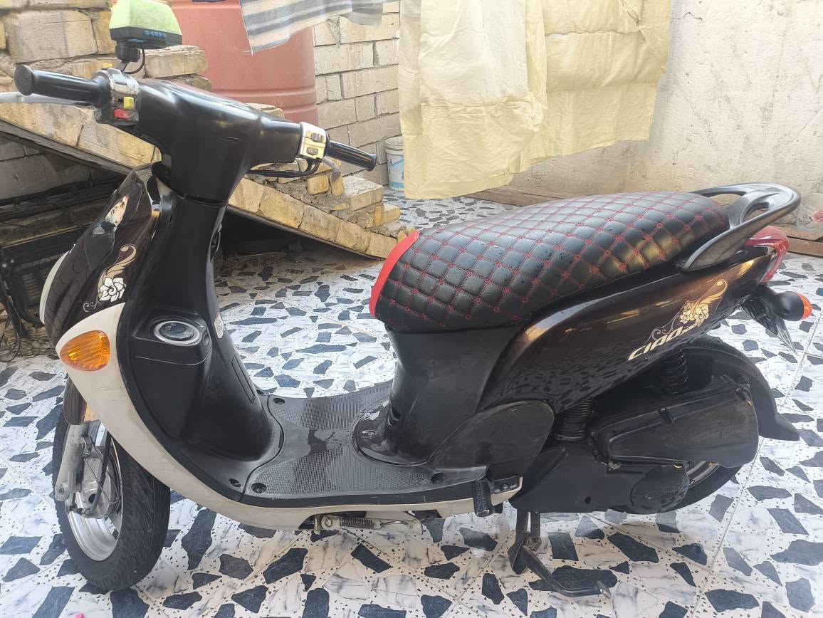 فله للبيع نضيفه تجي تفحص وتشوف شلعه ومشي  مكاني ابو رمانه سعر مناسب جوه 950 وبيه مجال ما مفتوحه شرط ***********
ملاحضه المدكر لامامي مكسور عوزه فايبر كلاس يرجعونه بس هاي المشكله الوحيده كسور الفروخ 😂🤦‍♂️ عمارة, ميسان
