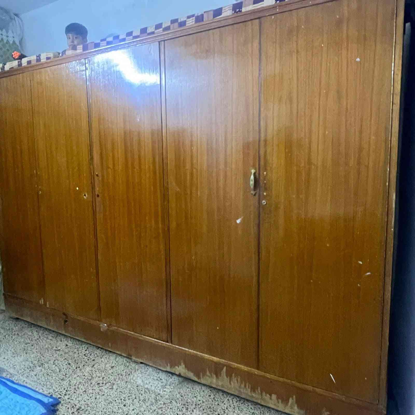 قناصير للبيع القنصور الي خمس أبواب ب 130 و الاربع أبواب ب 100
للتواصل 
***********
