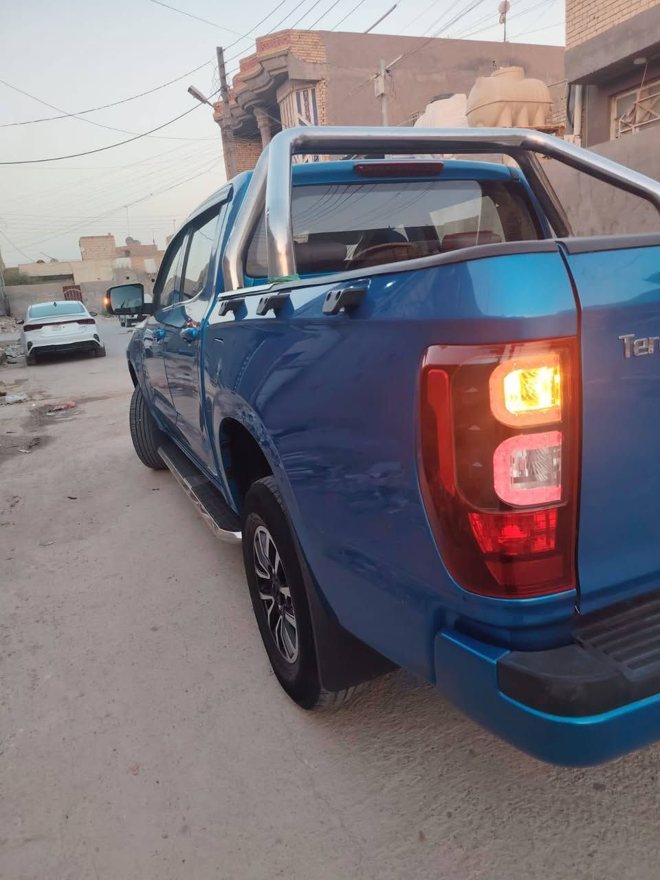 من رخصة الادمن المحترم للبيع سياره بيكب zx تير الورد موديل 2024 استلام 26 ماشيه 15 الف رقم انكليزي هزه جديده مكاني الحله سنويه 31 باسمي السعر 132 ورقه وبيها مجال تلفون ***********
