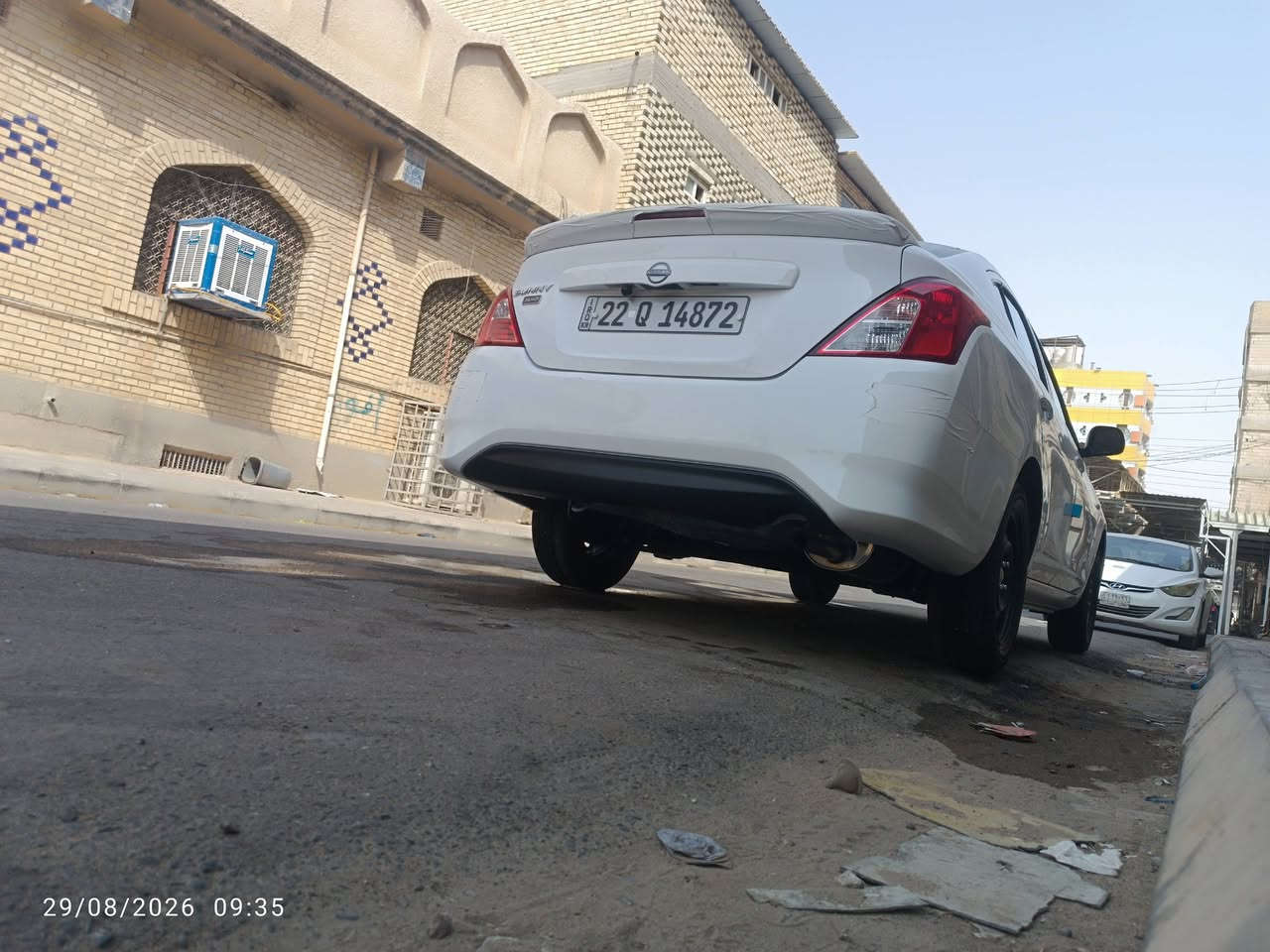 سلام عليكم 
نسيان صني هندي بليته زرقه موديل 24 شركة سور ام ضمان سياره استعمال شخصي مو تكسي ماشيه 11 الف سياره جديده بمعنه كلمه سياره بلايلونها وفابلون شركة بعده بيها سبيرها مانازل الله يشهد سياره بانزين محسن كله ودهن من شركة سور 2500 ابدله وصولات دهن موجود بتكمت الباب السياره بيها 3 ملاحضات فقط يلي يم لايت 4 اصابع وع وضعها ما مصلحه خفيفه كلش وخلف باب السايق  يدت بايسكل وكعت عليها خفيفة كلش ما مبينه بصوره اصلا إصبع واحد بطرف جنطه سياره مكفوله حته دوساتها  سعرها 125 بيها مجال بسيط مكانه نجف  شراي يتواصل ع هذا رقم *********** 
 سوق كلشي بي حته ب100 اكو سيارتي أخت زيرو استعمال شخصي
