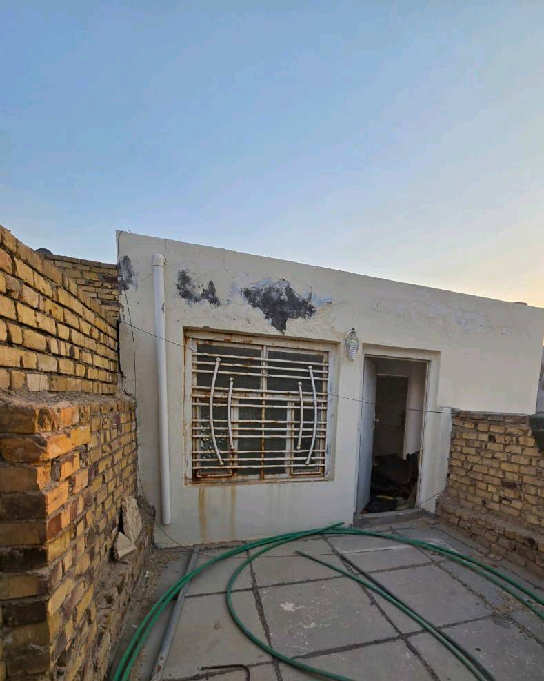 بيت مبادرة ، ١٠٠م مسلح ،  استقبال ، غرفة نوم صالة كبيره مطبخ ، بيتونه ، سطح ، صحيات ٢ ، محافظة الديوانية، حي الزهراء  خلف مضيف الرواجح . 
٦٠ مليون وقرض المصرف العقاري يبقه علي جاي يستقطعون من راتبي 
***********
