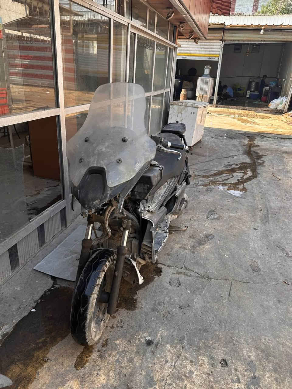 السلام عليكم مكلف بل نشر دراجة فاز للبيع بيهة بكن وطافية ونقص كفرات الباقي كلة شغال مكان بغداد الشعب هـ***********
