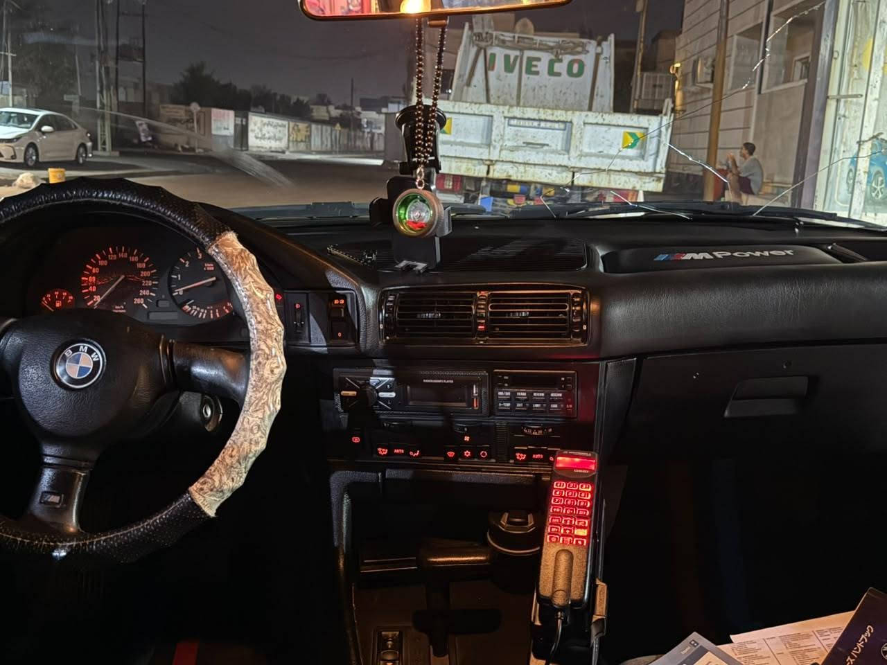 السلام عليكم
BMW535i 1991 وارد يابان 
رقم بغداد انكليزي جديد وهزه جديده شرط التحويل 
مكينه وكير بلاد كفاله 
كهربائياتها وضع شركه بدون اي جطل 
تبريد شغال ثلج  شرط تنصي 
تدفئه شغاله 
حداديه جديده كامله

السياره بدون ضربه كلها ع بلاد جارده محتاجه صبغ وفقط الباب الخلفي بدلته بسبب بدايه خياس

كشنات مخمل كهرباء 
داخل جدا نضيف 
تفاصيل السياره
كشنات كهرباء 
مري كهرباء 
برده خلفيه 
جام 4 كهرباء اوتو 
دركه m 
دعاميات m
سيدي جنجر 
دبل تليفون 
كومبيوتر شغال 
كتلوكات شركه 
صيدلية الشركه 
عدة الشركه  
سنتر لوك 
سستم صوت كامل جديد 
5 ويل خليه جديد جدا 
باتري جديد 
هوك جديد
سياره جاهزه ع اخر حبه وكلها على شركه فقط محتاجه صبغ 
السعر 50 وبيها مجال 
عنواني بغداد الدوره 
***********
