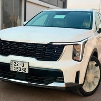 سورنتو 2025 اخت الزيروفول 1/1 عده بنرامه   كشنات جلد   ماشيه 18 الف كف...