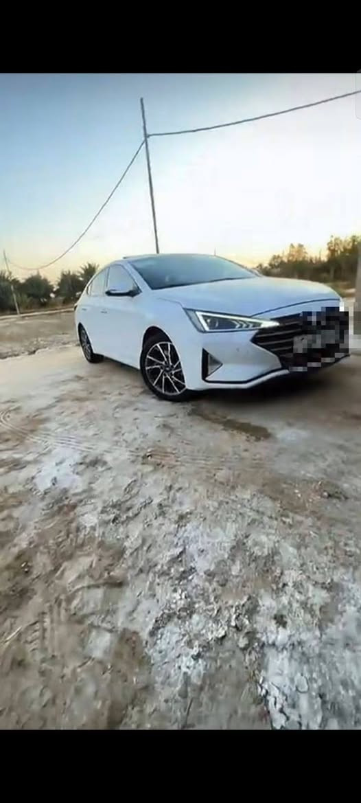 السلام عليكم 
النترا 2020مكفوله كفاله عامه 
فول مواصفات 1/1رقم ذي قار انكليزي 
مكان ناصريه 
سعر 160 
الاستفسار ***********
