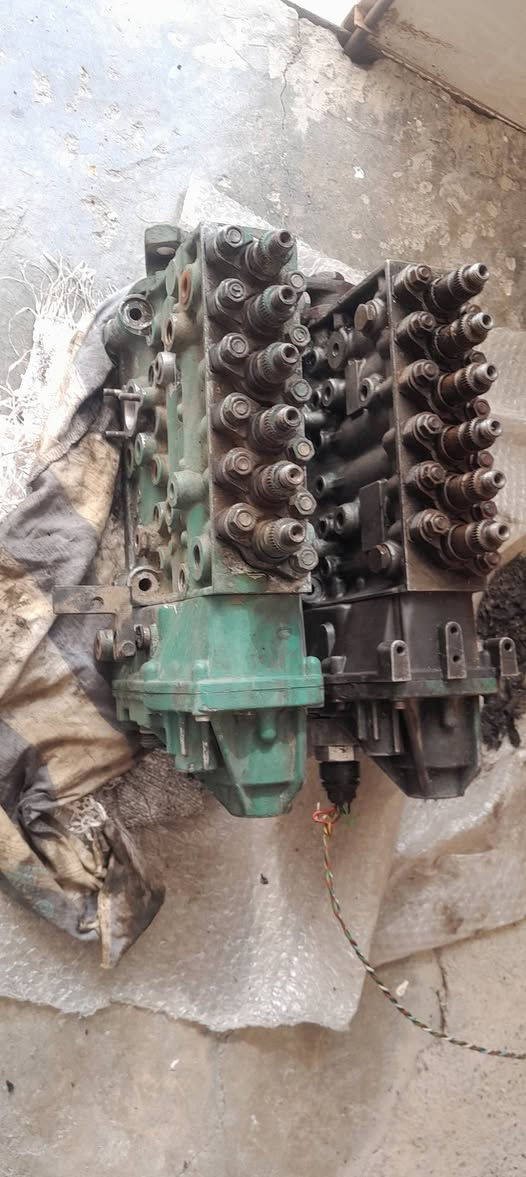 السلام عليكم
بم كهربائي ٨براغي جوكر 
يرهم سكانيا فالفو افيكو دايو شتاير كمنز 
 ۲ قطع 
سعر القطعه ٢٥٠ الف 
مكاني سلیمانیە - رانیە
***********  واتساب
***********
