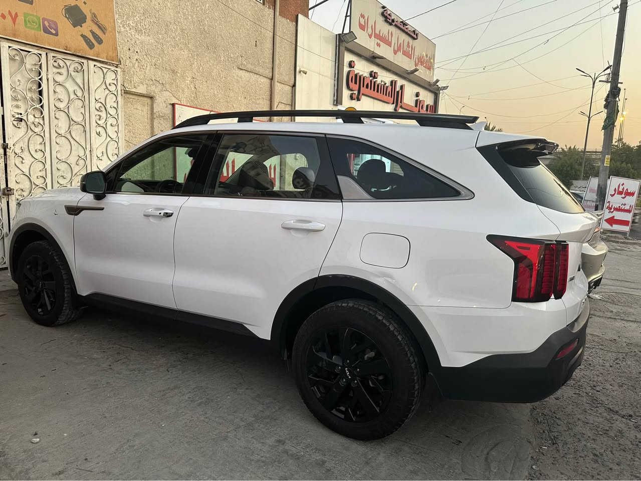 للبيع كيا سورينتو 2022 فئة   Spots 
– AWD

السيارة وارد أمريكي، نظيفة ومرتبة 
ما تحتاج أي صرف 

▪️ الموديل: كيا سورينتو 2022
▪️ المحرك: 2.5 بنزين – 4 سلندر اقتصادي
▪️ الدفع: رباعي AWD
الممشى: 83 ألف كم"
▪️ المقاعد: جلد – 7 راكب
▪️ حادثها جانبي جاملغ ايسر بدون شواصي 
▪️ الرقم: سليمانية باسمي 

مقاعد كهربائية ومدفأة
شاشة وبصمة ومفتاح ذكي
تشغيل عن بُعد
كاميرا خلفية وحساسات
رادار ومراقبة النقطة العمياء
مثبت سرعة
تحذير مغادرة المسار
نظام صوت Bose
تكييف أوتوماتيك
مصابيح LED وكشافات ضباب
مانع انزلاق وثبات إلكتروني
فرامل توقف إلكترونية
حساسات ضغط الإطارات
أوضاع قيادة متعددة
تحكم بالنزول من المنحدرات
تحكم صوتي ونظام حماية من السرقة
📍 مكاني بغداد شارع فلسطين 
💰 السعر: [220] وبيه مجال 
📞 للاتصال: ***********. بغداد, العراق
