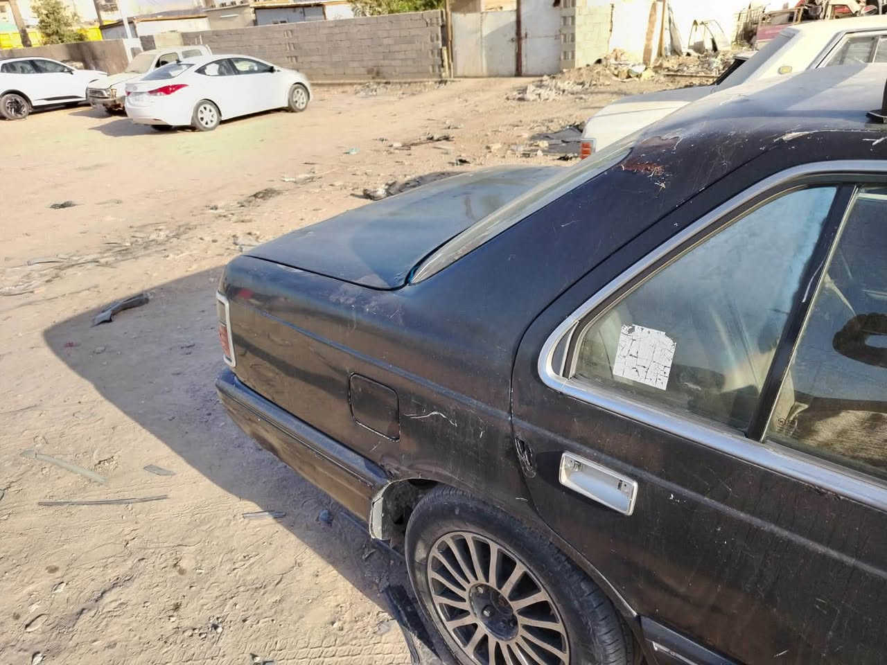 بوتيشا للبيع سعرهه 8 ورقات
