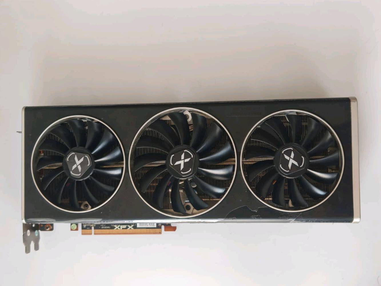 عنوان بغداد توصيل متوفر 
Xfx6700xt 3fan merc