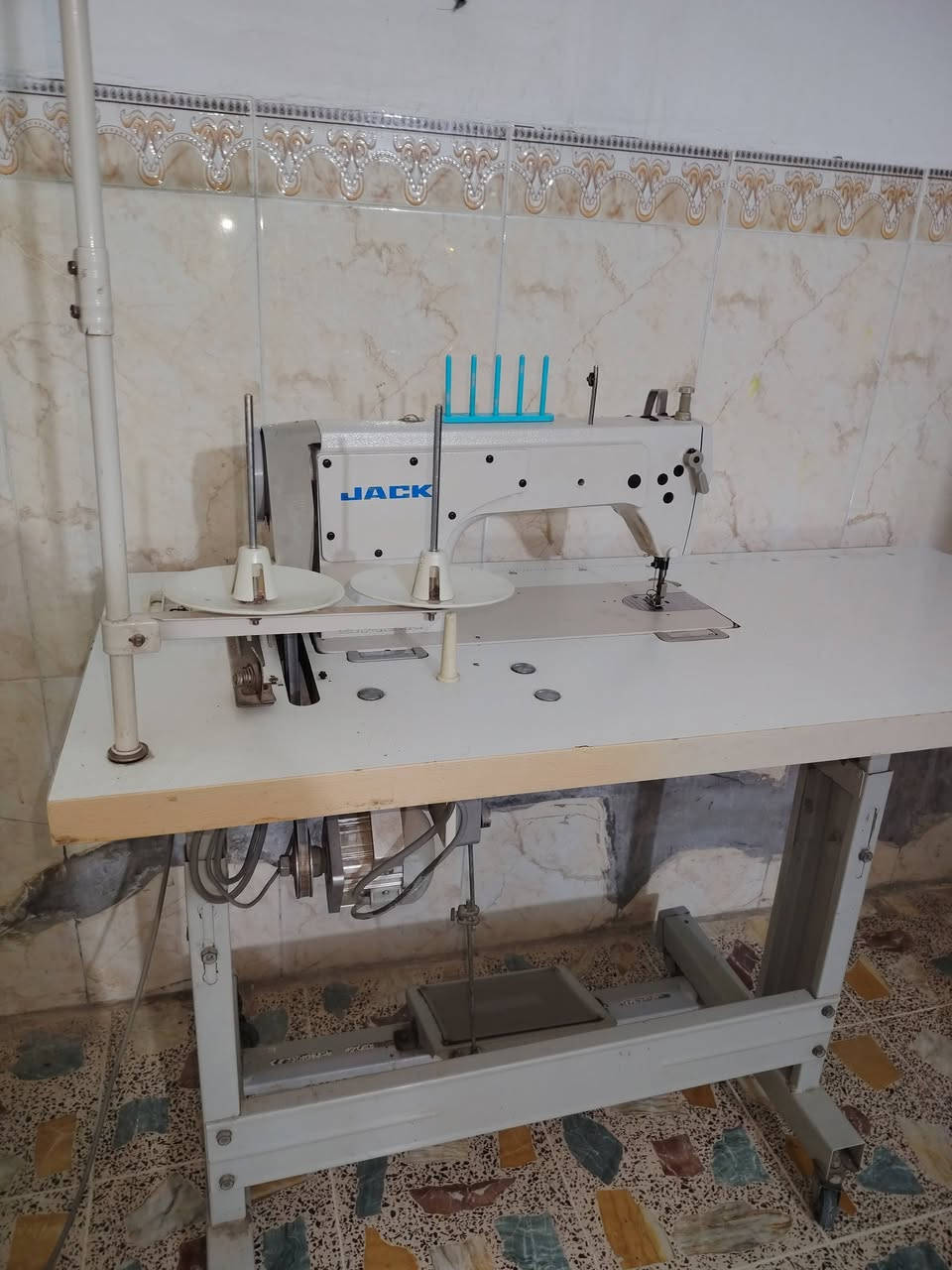 عليكم مكينه جاك 8720 صناعي الدرجه الأولى باب اول مستخدمه ونضيفه كلش مال بيت السعر 325وبيه مجال قليل الشراي يتصل*********** المكان بغداد النهروان
