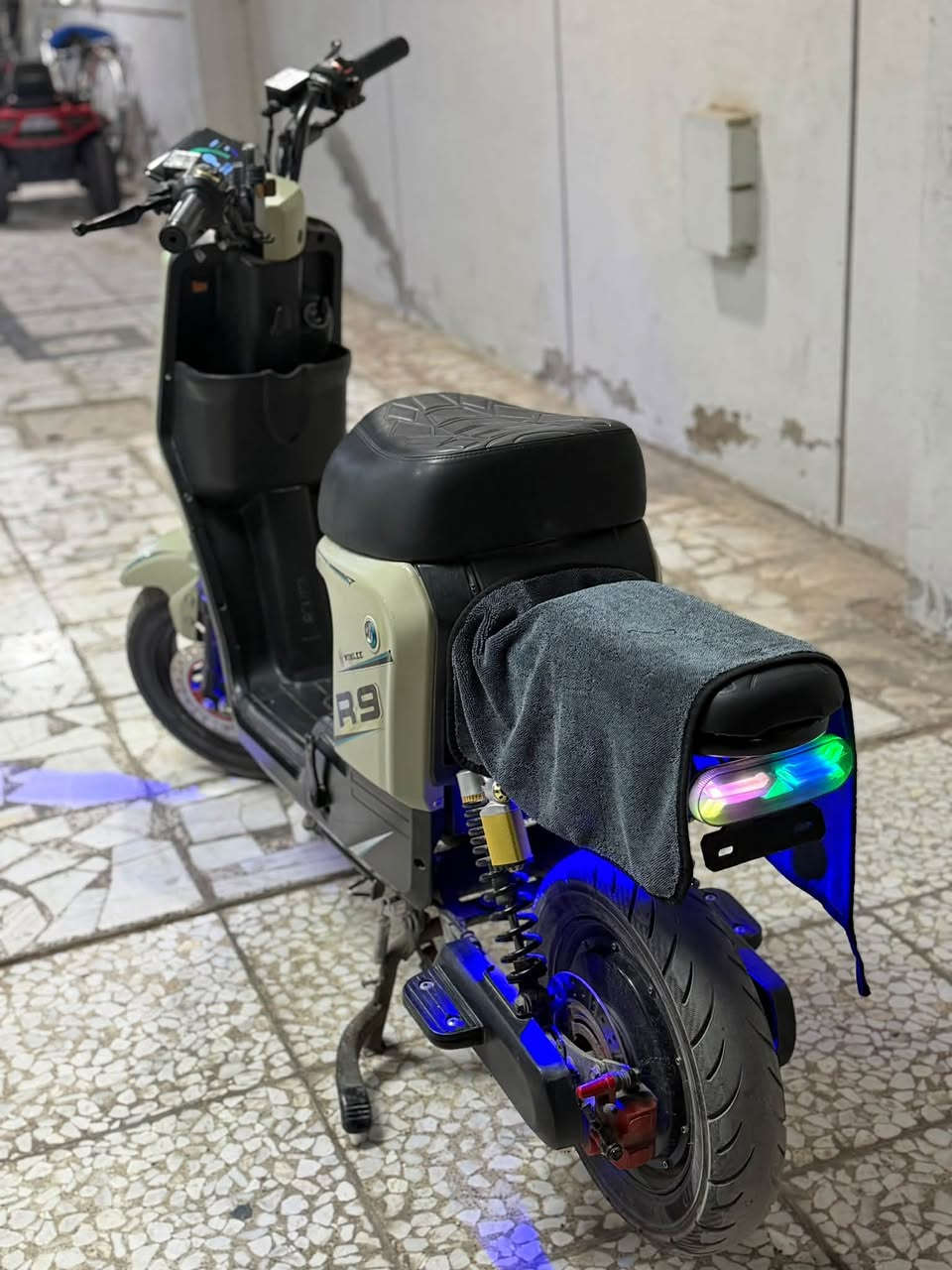 R9 ٢٠٢٥ • ٤٠ حقيقي • ٥ بطاريات كبار