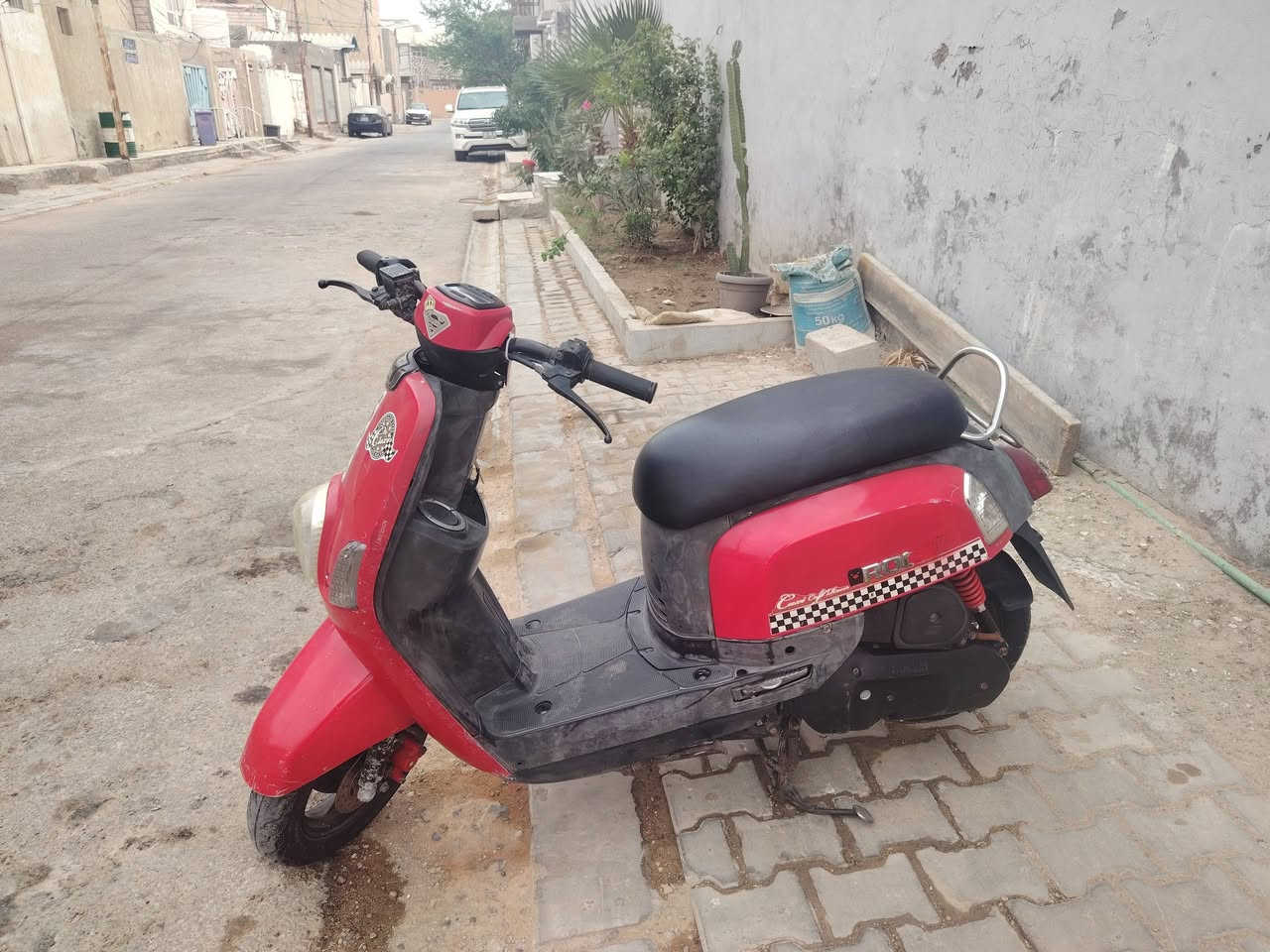 ماكس بوليس • مكفول • جديد