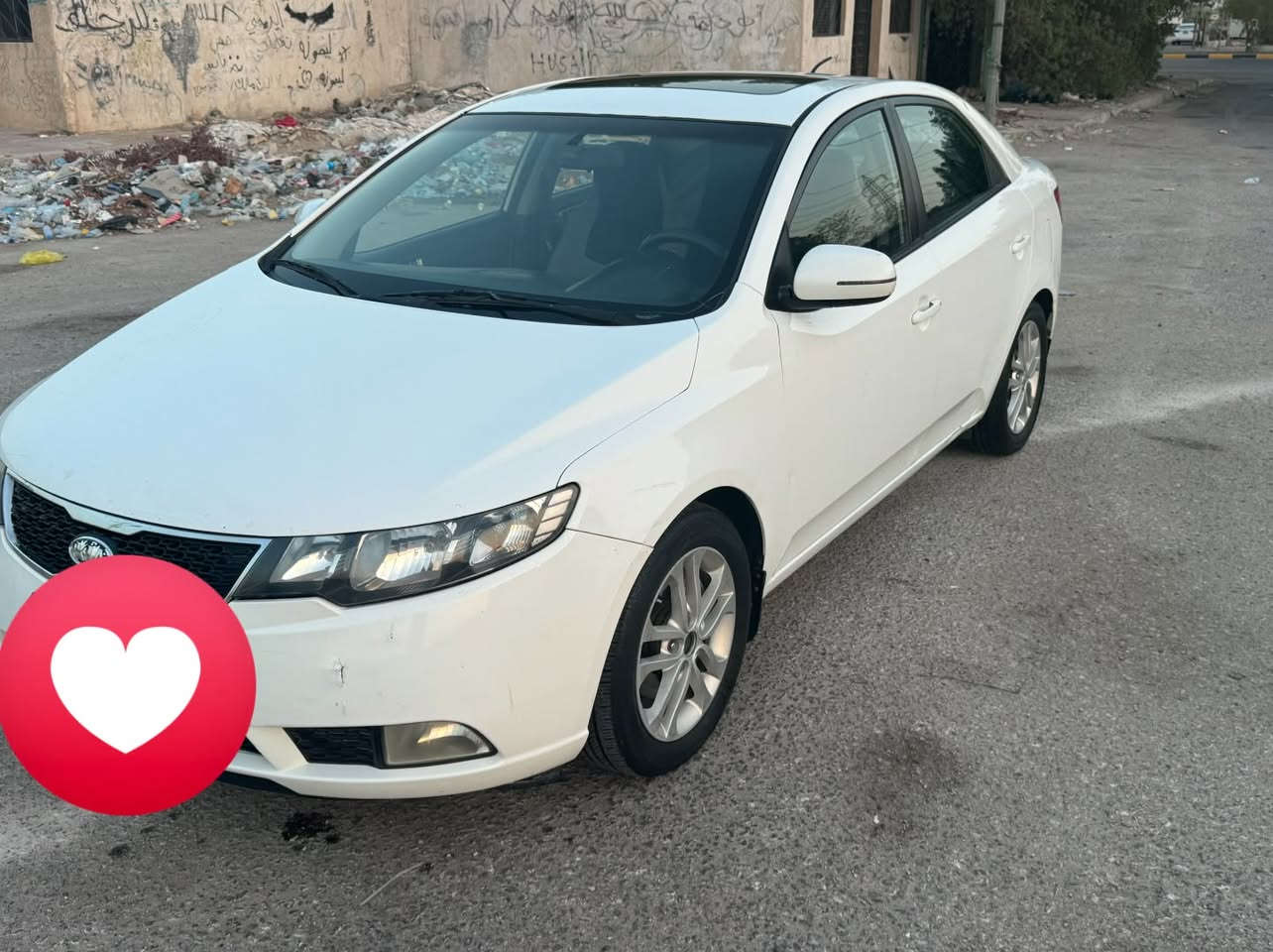 سلام عليكم البيع مديل ١١ سيار فتحه مكفول بس قبق الجنطه السعر ٥٥بيه عيب باقي التفاصيل تصل ***********
