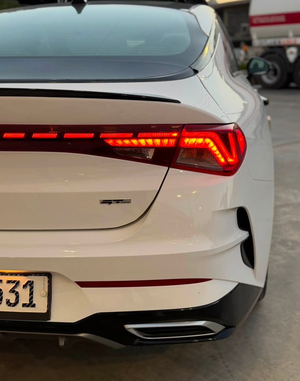 كي فايف جيتي لاين GTline (فول مواصفات) رقم بغداد باسمي موديل 2024 مكينة 1.6 فتحة سقف بانوراما ماشيه 22 الف فقط زيرووو
تشغيل بصمة + تشغيل عن بعد  + بصمه ابواب
تتميز بنظام صوتي فاخر
خمس انظمة قيادة
كرسي كهربائي 
شحن لاسلكي
كامره دوارة 
تحكمات
📍مواصفات 1/1 معروفة مواصفات الجيتي لاين
رادار - شاشة كبيرة لمس - استيرن حرف D - بانوراما - كشن تدفئة - استيرن تدفئة - كاربلاي
السياره حادثها كلش بسيط بيها طخه بل بنيد وطخه  بل جاملغ مصبوغات على كدهن فقط بدون دواخل بدون ايرباك صور الحادث بل منشور
مكاني بغداد البياع حي المواصلات السعر 190$
***********
