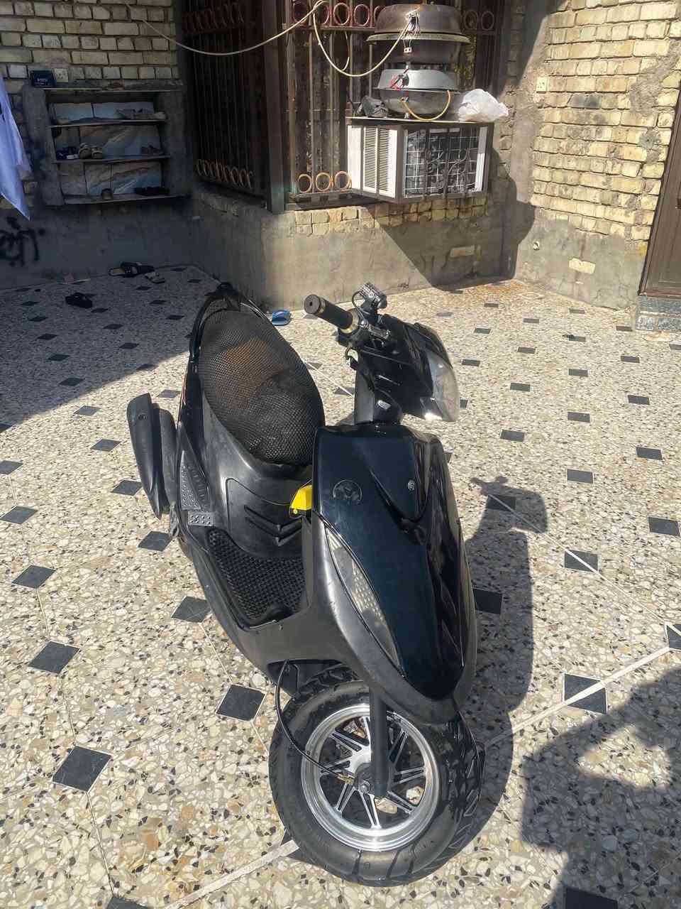 سلام عليكم
دراجه ماكس عدله لون اسود شلعه ومعدل كلجات مصفره صار سبوع ويل كاب نجمه اصلي صالنصه رياضي FM شغاله تجي تشغل وتفحص بوشه بلاد 49 مبدل ولفات فقط ؏ـلى ايدي ولفات فقط 
اكفلك 
نضوح تبخير تنقيص 
يدات رياضي 
كلشي شغال بيها 
كفراتها قسم مختم وقسم لا 
نقوصاتها 
 كفر امامي مكسوره كلبساته 
شغاله نكره سلف بس الباتري مَادࢪيٰ ساعه يشتغل سلف ساعه ע هندر واحد بخفة رجلك تشتغل 
تفاصيل اكثر خابرني او راسلني واتس اب وتأمر أمر 
***********
