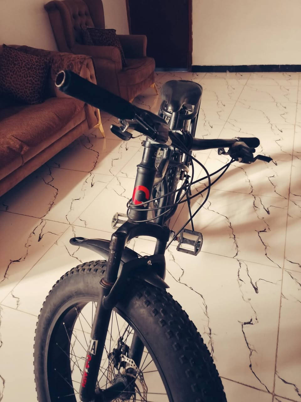 الالبيع باسكل دبابه الحجم الكبير السعر 400الاف وبيه مجال هاذه بيه سبع مكاين هاذه الرقم النتصال 

***********🧿
