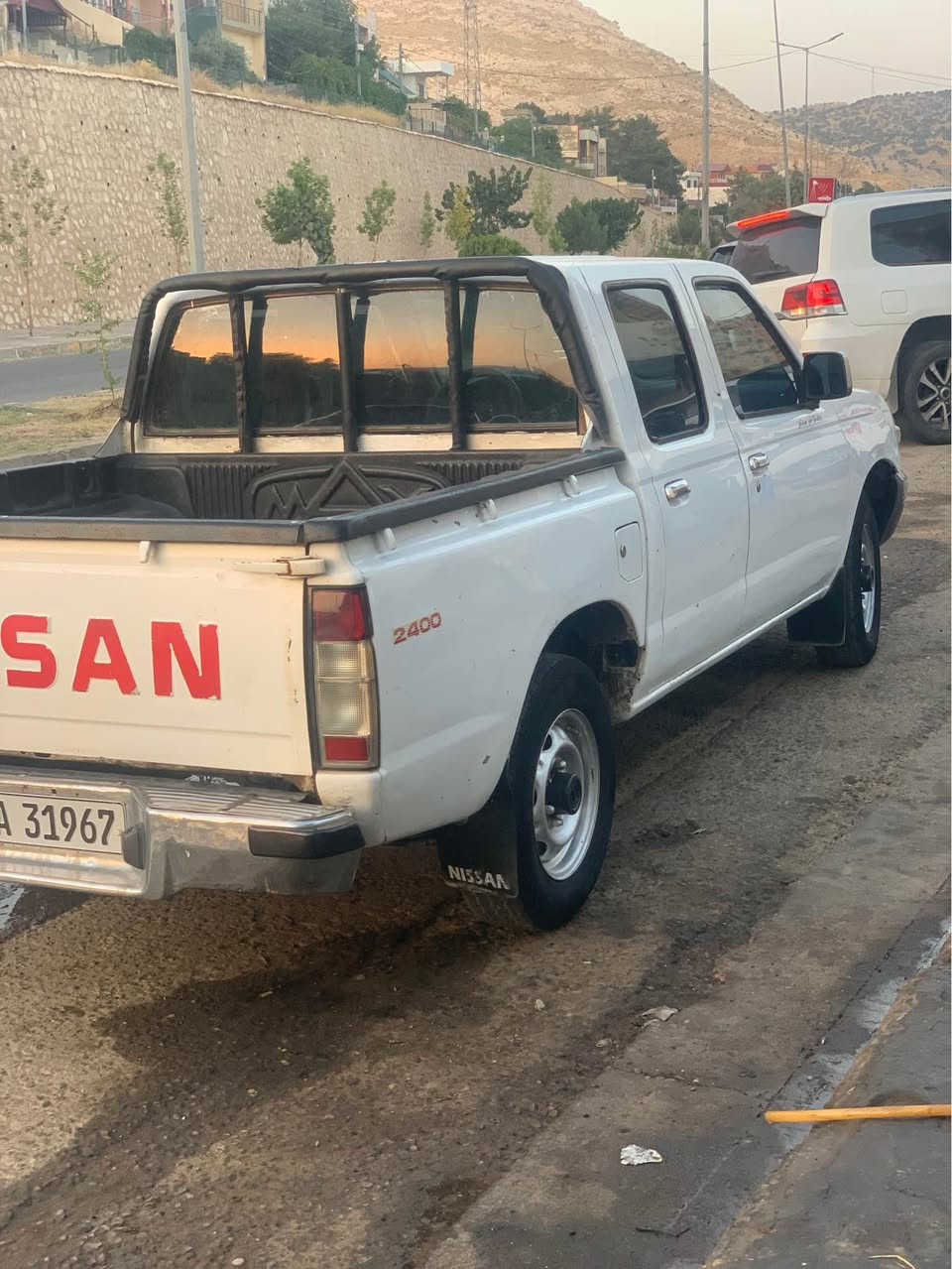 بيكاب نيسان 2001گئر مةكينة بةشةرت ئةكسل بةسةرت تةبريدو باوةر  سةنةوي تازة خةلاس بوة يةك جاملخي بؤياخ بةبئ ژؤرئ 
*********** شقلاوة, أربيل
