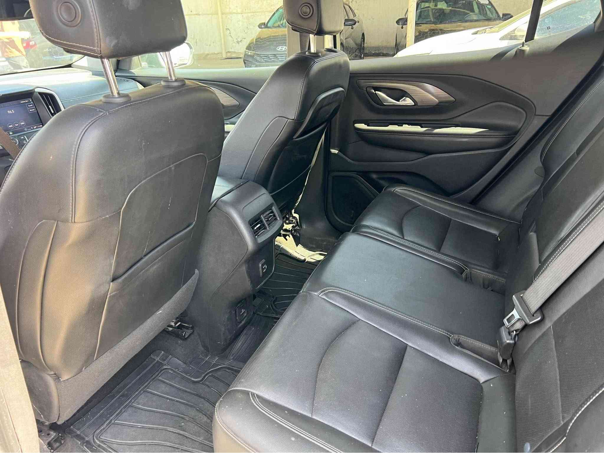 GMC TERRAIN 2023
سعر120مجال
سبوخ 4بارجه ربع سقف بي داخلي 
بي ايرباك 
بيش بشت كه بس 
به رد رادار شريكه 
رقم سه نه وي جديد
تحويل خرامه به شه رت 
موسفات  SLT. AWDفول بس سيلايت نيه 
شوين ئاكري 
***********واتساب أربيل, العراق
