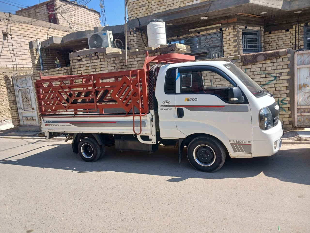 سلام عليكم سياره بنكو موديل ١٨  مكينه 2700  رقم واصط   مكينه خير من الله تدفاء تبريد  سياره مكفوله من كلشي  مكان سياره بغداد  ***********
