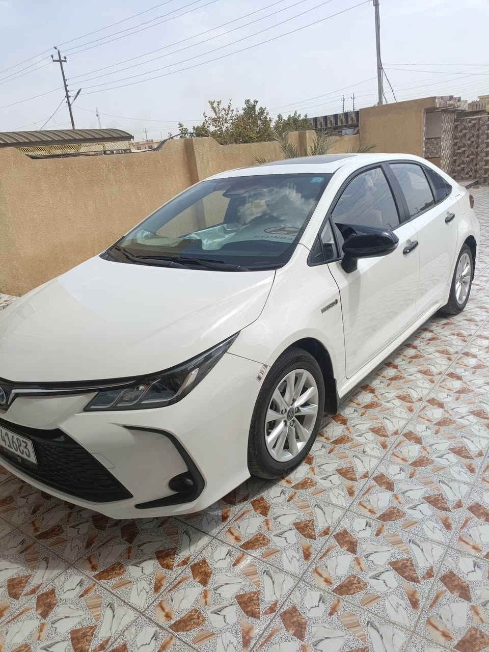 سلام عليكم 
كورلا موديل 23 هايبرد شكل لخليجي 
ماشيه 87 
رقم بغداد الدولي بسمي 
محرك 1800
سياره حلوه وجديده 
فول مواصفات عدا كشن كهرباء 
داخل مشمشي 
تخم تاير جديد 
سعر 143 وبيه مجال لشراي 
مكان الانبار الكرمه 
***********
***********
بيه رصعات ماشر عليه بآخر صوره

