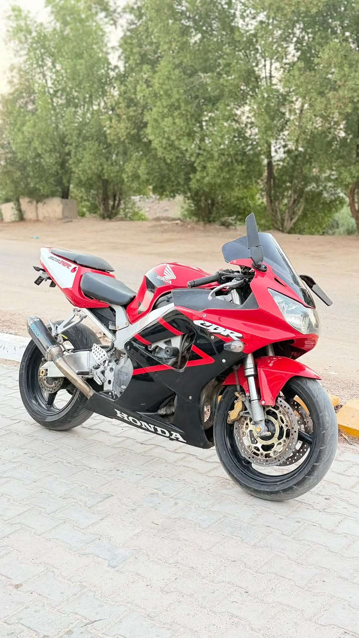 السلام عليكم هوندا  cbr929  (ادوات-اكفل فقط سرقة )
موديل 2001

ادامة كامله قبل اسبوع درهم ماتصرف وبرغي نقص مابيها

دهن موتل اصلي

بلكات اصلي NJK

نوزل اصلي 

فيت بم جديد

باتري جديد اصلي

دسكات امامي خلفي جديد

راديتر جديد تايواني 

ماي راديتر اصلي 

كزوز اصلي (بروكس)

مرايات h2R

دراجة نظفية وبيها ادامه كامله
محتاجلها يطغات فقط 

كفراتها جديدة

فقط بيع مكاني البصرة *********** 

السعر 15 ورقه قفل وماكو هيج دراجة كامله بهل سعر
