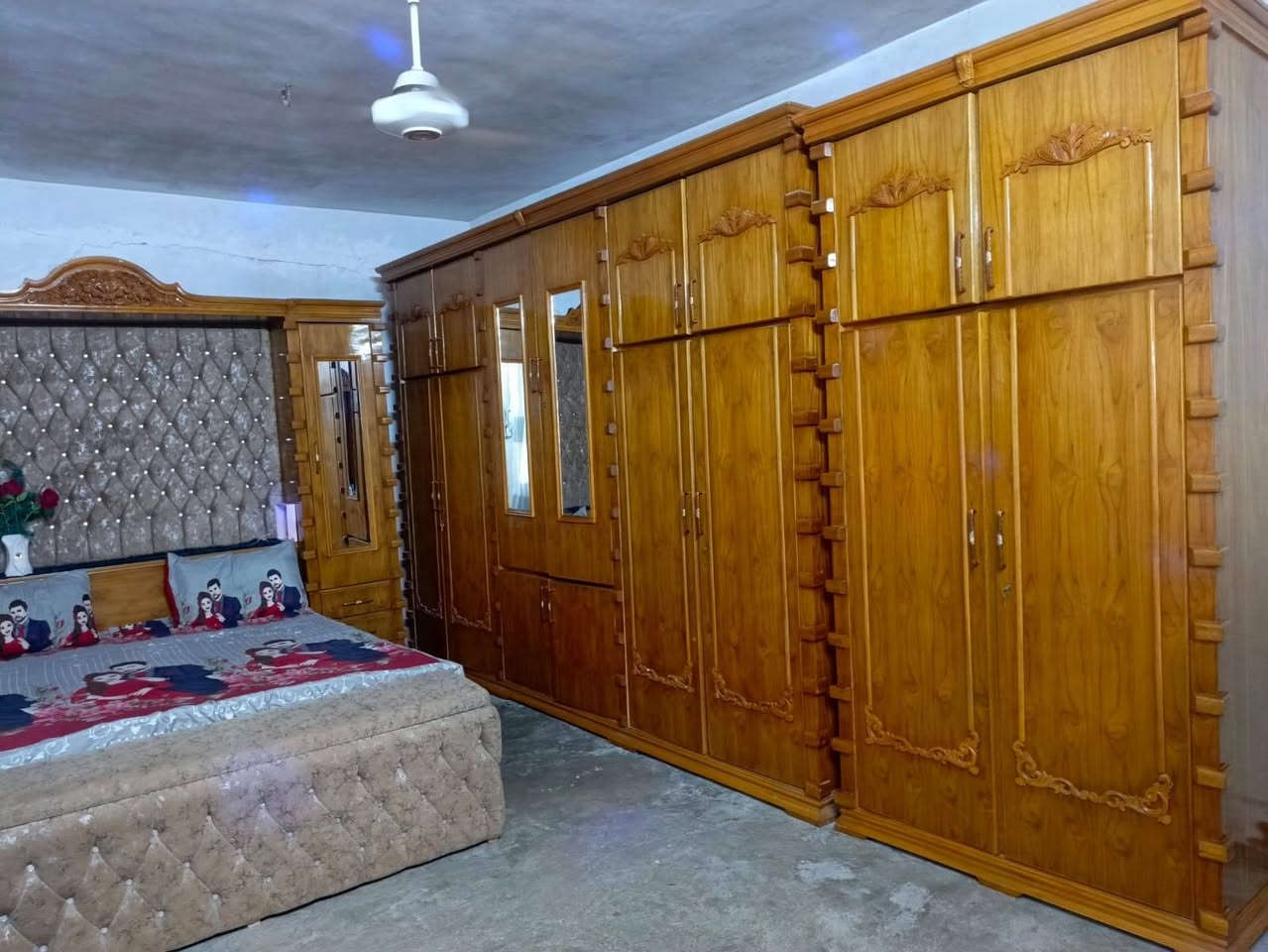 سلام عليكم غرفه نوم للبيع نضيفه جدا خشب درجة اولى عراقي تفصال اب مليون ونص بيه مجال للتواصل  ‪***********‬‏
