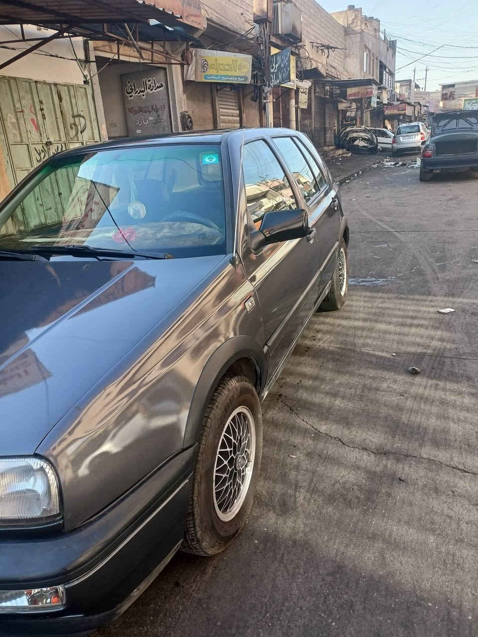 كولف نفخ
رقم نينوى
سنويا جديدة 
رقم جديد باسمي
سيارة جاهزة شرط
تبريد ثلج 
طخم تايرات و ويل كب جديد
باتري جديد 
مصبوغة عام جمالية 
سعرها...50
***********
