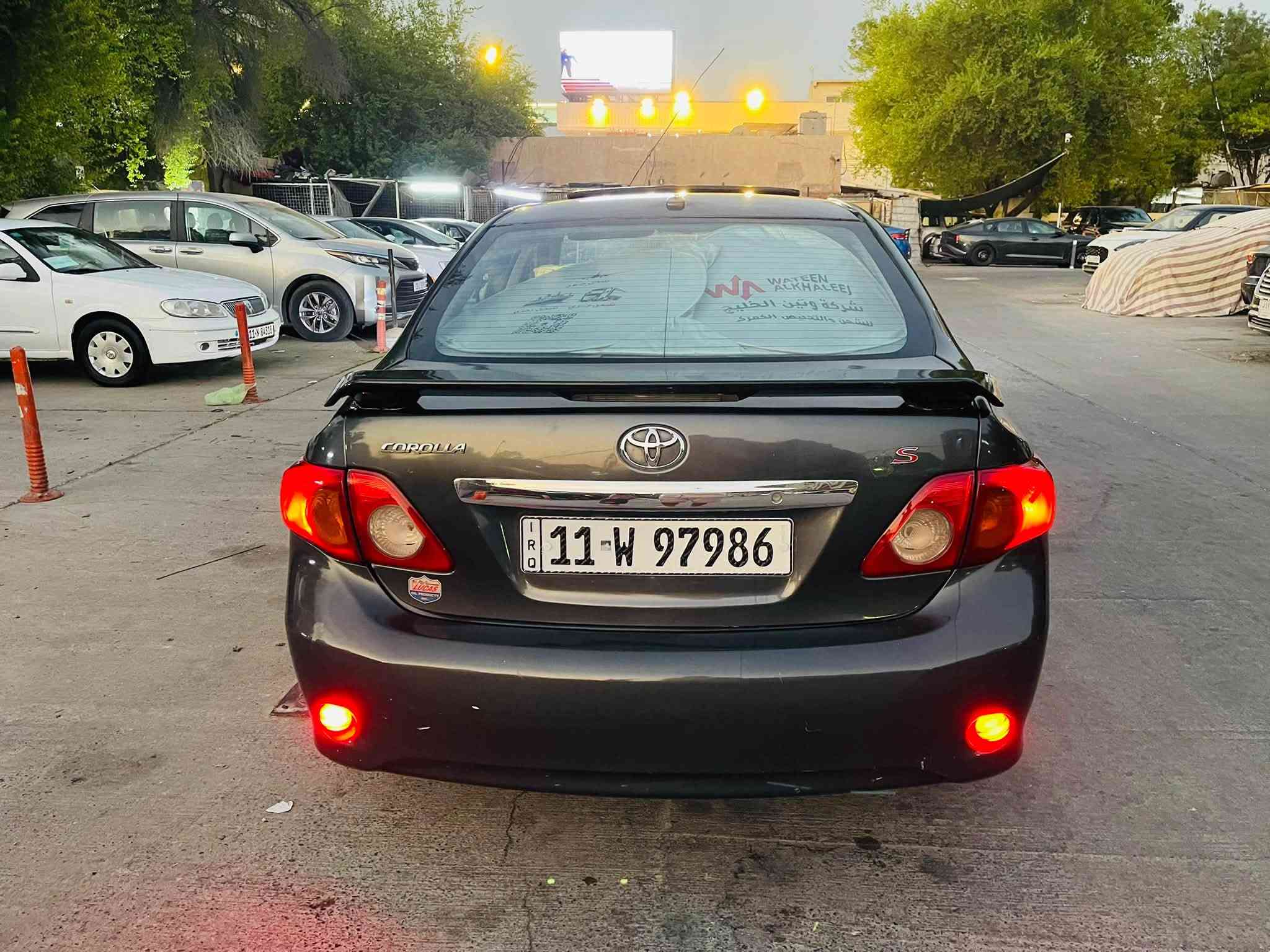 سلام عليكم 
عندي كورلا 2009 فول S 
للبيع مواصفات معروفه 
بيه صبغ جراد فقط بدون دواخل 
مكان سياره بغداد الصالحيه
هاتف ***********     سعر 88$
