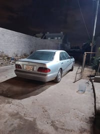 ام عيون • مصبوغ عام • ١٩٩٦