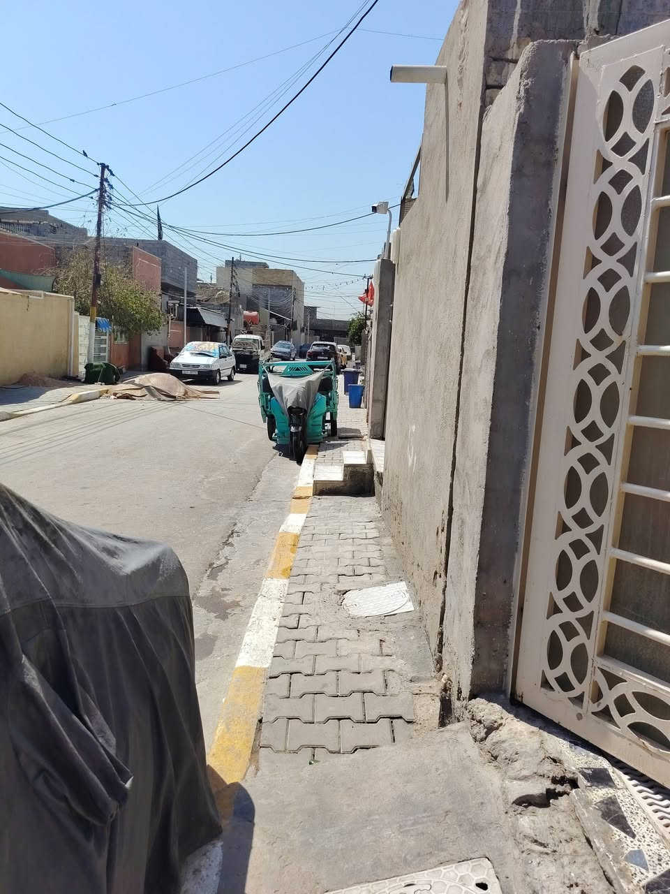 بيت زراعي سند ٢٥السده خلف مستشفى الزهراء الاهلي نهاية الفورتات الشعب النزال 20 الواجهة 5متر السعر 100مليون خدمات كامله للاستفسار ***********
