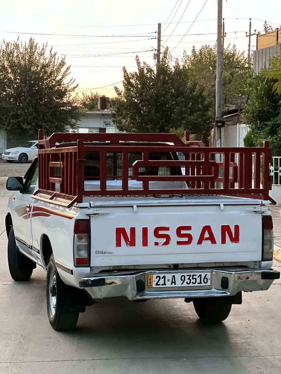 سەرەتابەناوی خوایگەورە 
نیسان تاک 2008بۆفرۆشتن سەنەوی ساڵێکە بەسەرچوە
گێڕ مەکینە ئەکسل شانسی بەشەرت 
سەیارەکە زۆر تندوتۆڵە بەشەرتی هەزار فیتەر 
عەیبێکوو گەڵایەک ببڕە سەیارە کە هیماڵی خۆمانە هی مەعرەز نیە نیوو دەرگای بۆیاخە)سعر90گەڵاو مەعمەلەیەکی برایانە     شوێن سەیسایەق 
ژمارەی خاوەنی ***********
چات بۆمن مەکەن لەگەڵ ڕێزم🥰
