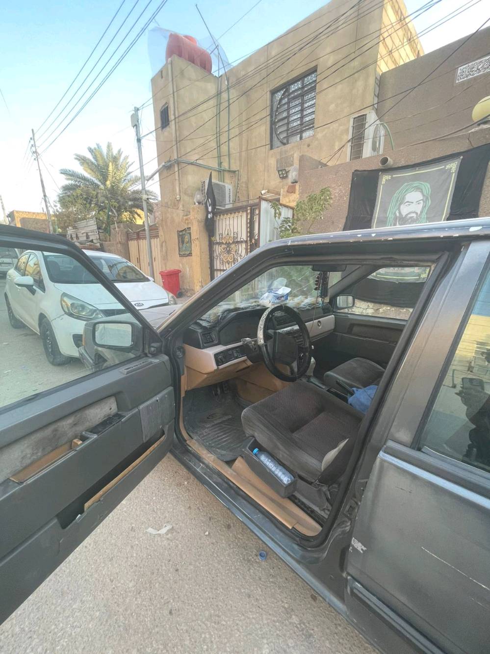 🚗 للبيع أو المراوس حسب القناعة
فولفو 940 موديل 1991

✅ مكينة وكير راس الثور 2500
✅ السيارة مال جناي
✅ غرفه جديده
‼ بيها نواقص بسيطه 
 السعر : 35 وبي مجال للشراي

رقم:  *********** متواجد واتساب