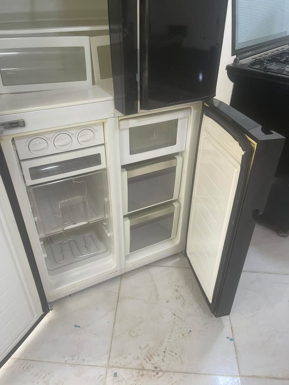 طباخ ٥ عيون • فرن ما يشتغل • ثلاجه فريزر سفلي