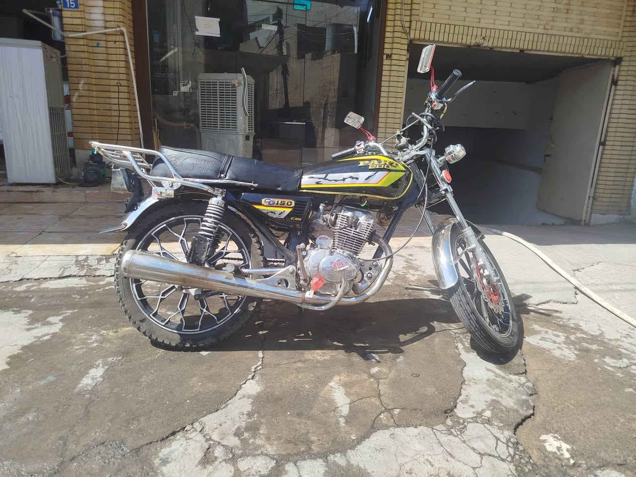 السلام عليكم 
بارت عيتاني سوري موديل 2024 🏍️
محرك نظيف 
دراجة جيدة  كهرباء كاملة
مطلوب 600 الف  
📍تواجد اربيل طيراوه
للتواصل📞 
***********
