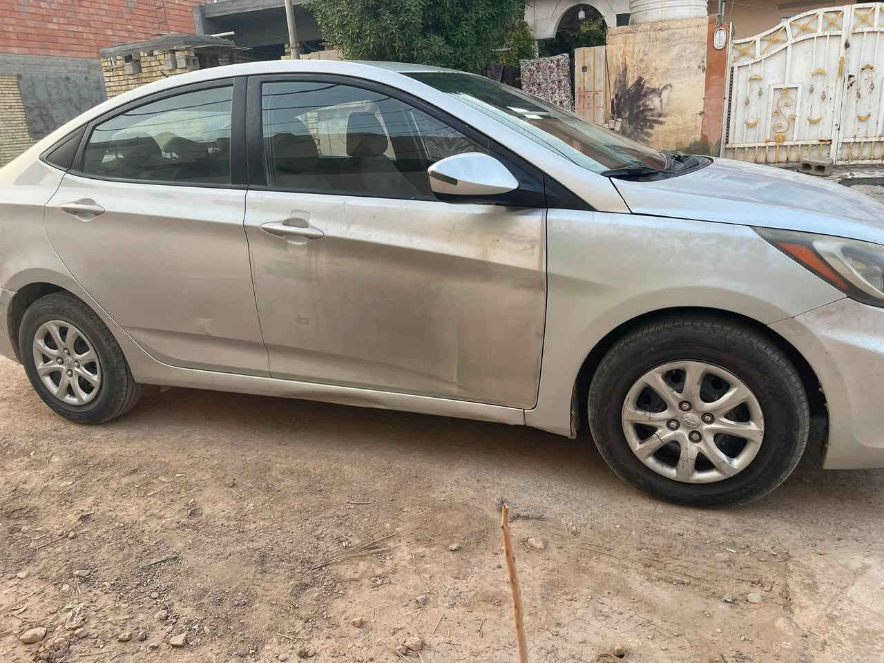 السلام عليكم

اكسنت امريكي  موديل 2013 محرك gdi 1600

تخم تايرات باتري حدادية كلة جديد

كهربائيات كير محرك كله مكفول

ضررها من امريكا قطعة فقط جاملغ وهنا بالعراق طخة خفيفة بالبنيد 

رقم ديالى جديد سنوية 2031 بأسمي

للاستفسار خاص او ***********
