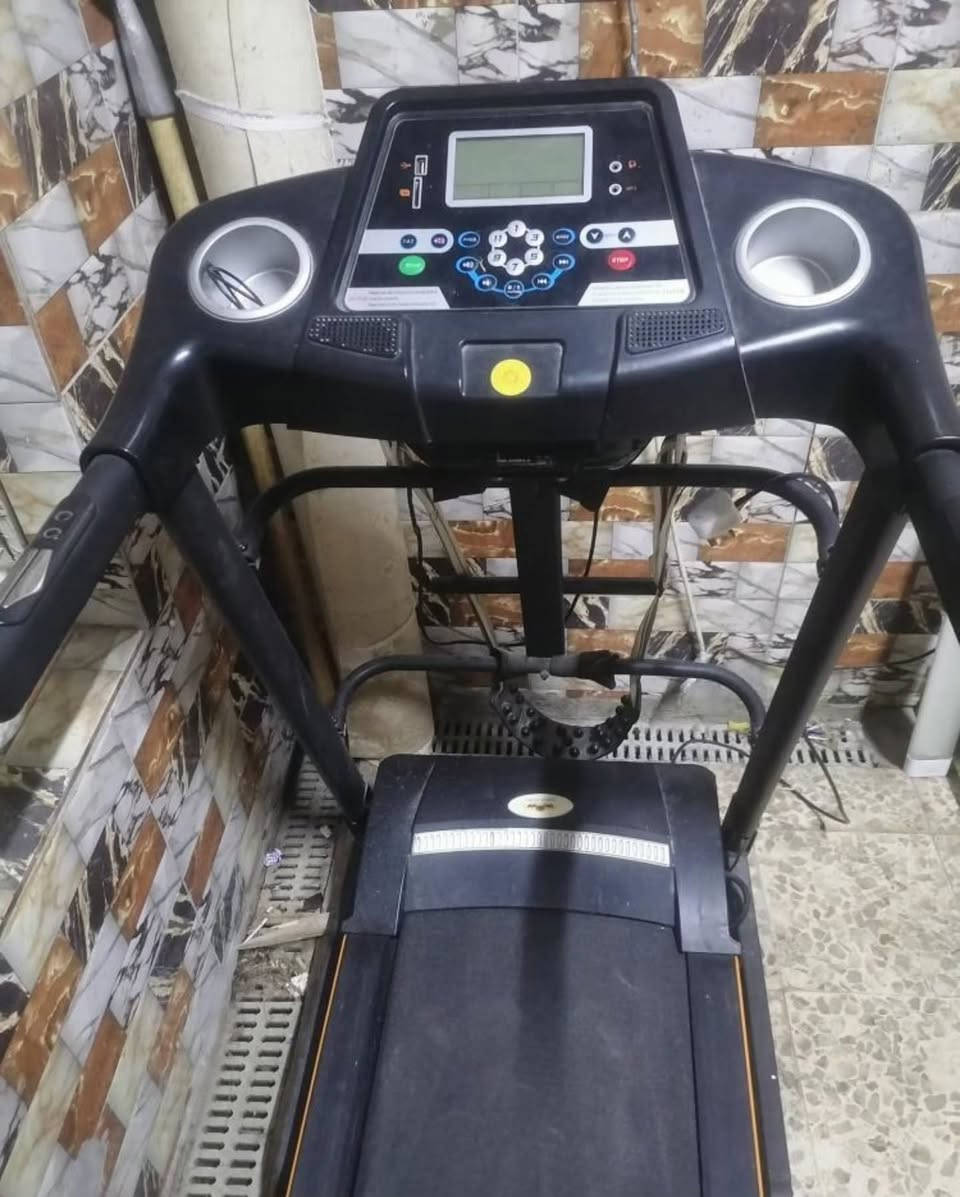 متاح جهاز جري كوري  مستعمل شهر واحد
يتحمل وزن ١٥٠ كم + مزود بحزام تنشيف (هزاز) للبطن
مكان طوريج
السعر ب٢٥٠ الف
الي يريده يتواصل وياي  واتساب أو يعلق و أني أدخله خاص
***********
