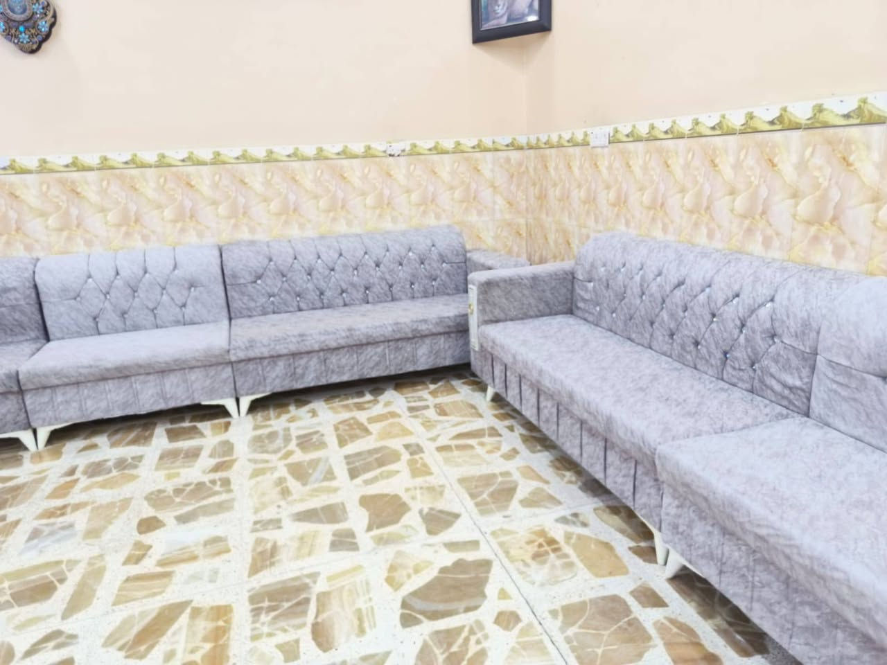 ديوان كربلاء • ٢٦ مقعد • نضيف