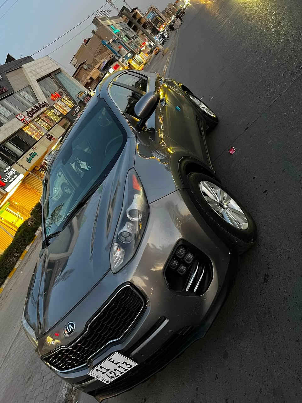 سلام عليكم 

سبورتج 2017
نص فول تبريد قطعتين كشن كهرباي 
 
محرك2400
تخم تاير 
باتري جديد 
حادثة ربع بنيد وربع جامبلاغ
ماشيه 67 

***********
