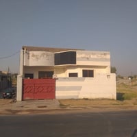 بيت للبيع ابو غريب شارع التله  غرب جامع حي القيوم مساحه البيت 200م10وا...