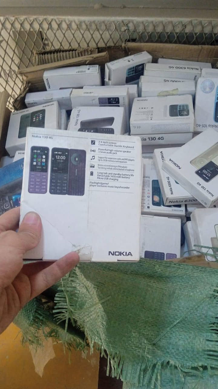 نوكيا 3210 • نضيفة • بدون بطاريات