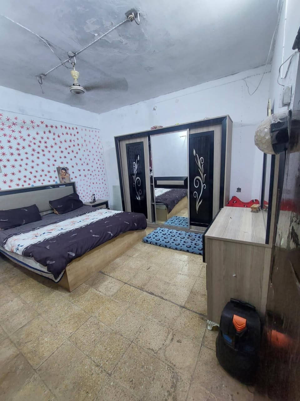 غرفت تركيه 5 قطع نضيفه سعر 350 وبيها مجال ايسر حي صدام ***********
