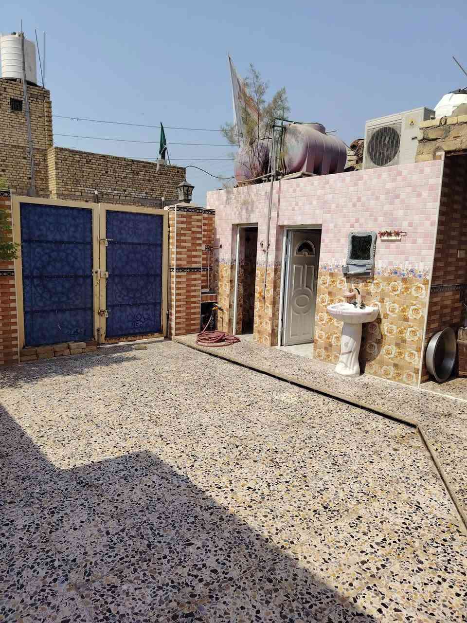 السلام عليكم بيت للبيع مساحه 175 المكان حي المصطفى استفسار عل الرقم ***********
